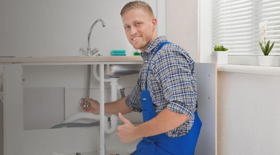 Nighttime Plumber in Falls City, TX